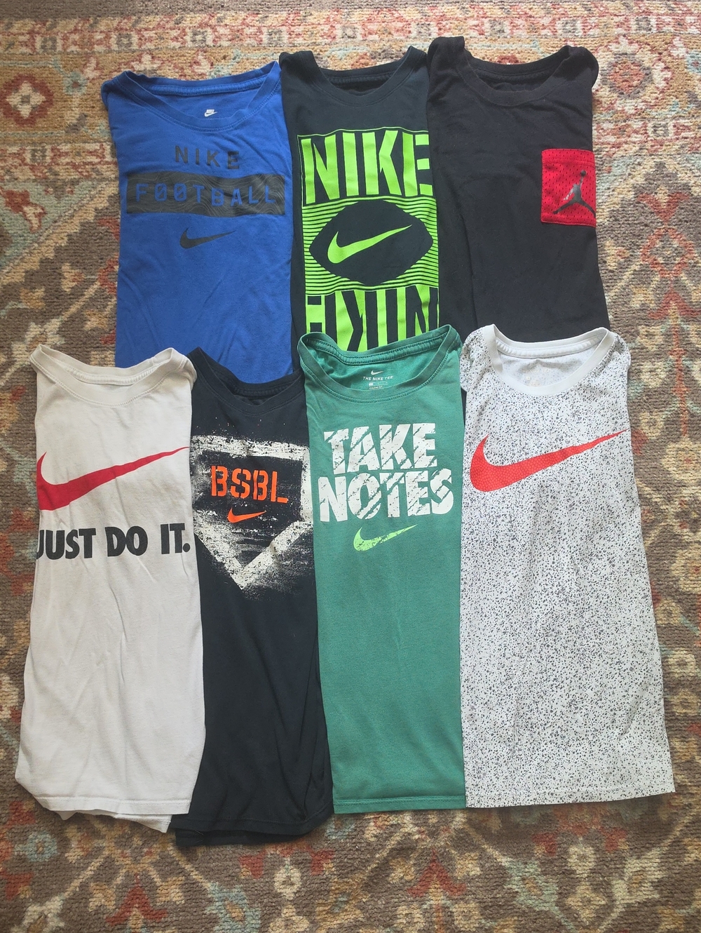 Nike Kids Boys Short-Sleeve Graphic Tee Lot Medium 2
